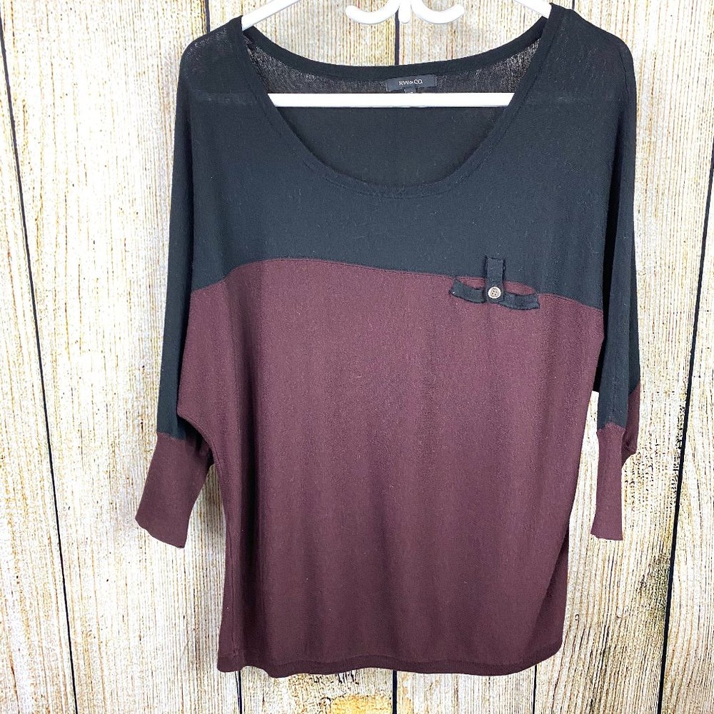 RW&Co Black and Burgundy Knit 3/4 Sleeve Top Sz S